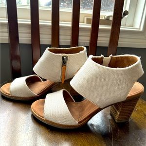 Women’s Tom’s Sandals 6.5